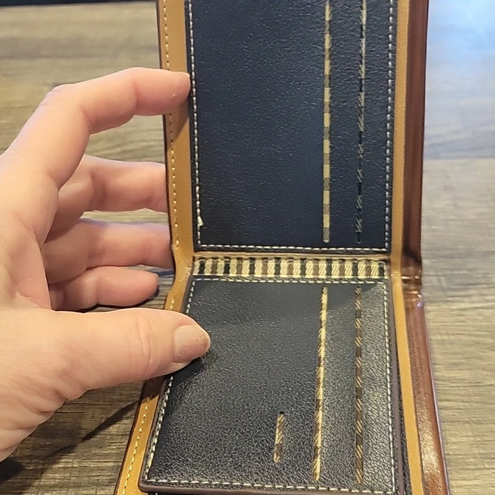 5 For 25.00/Mens Wallet/ Billfold.Fuerdanni  NWOT,Woodgrain